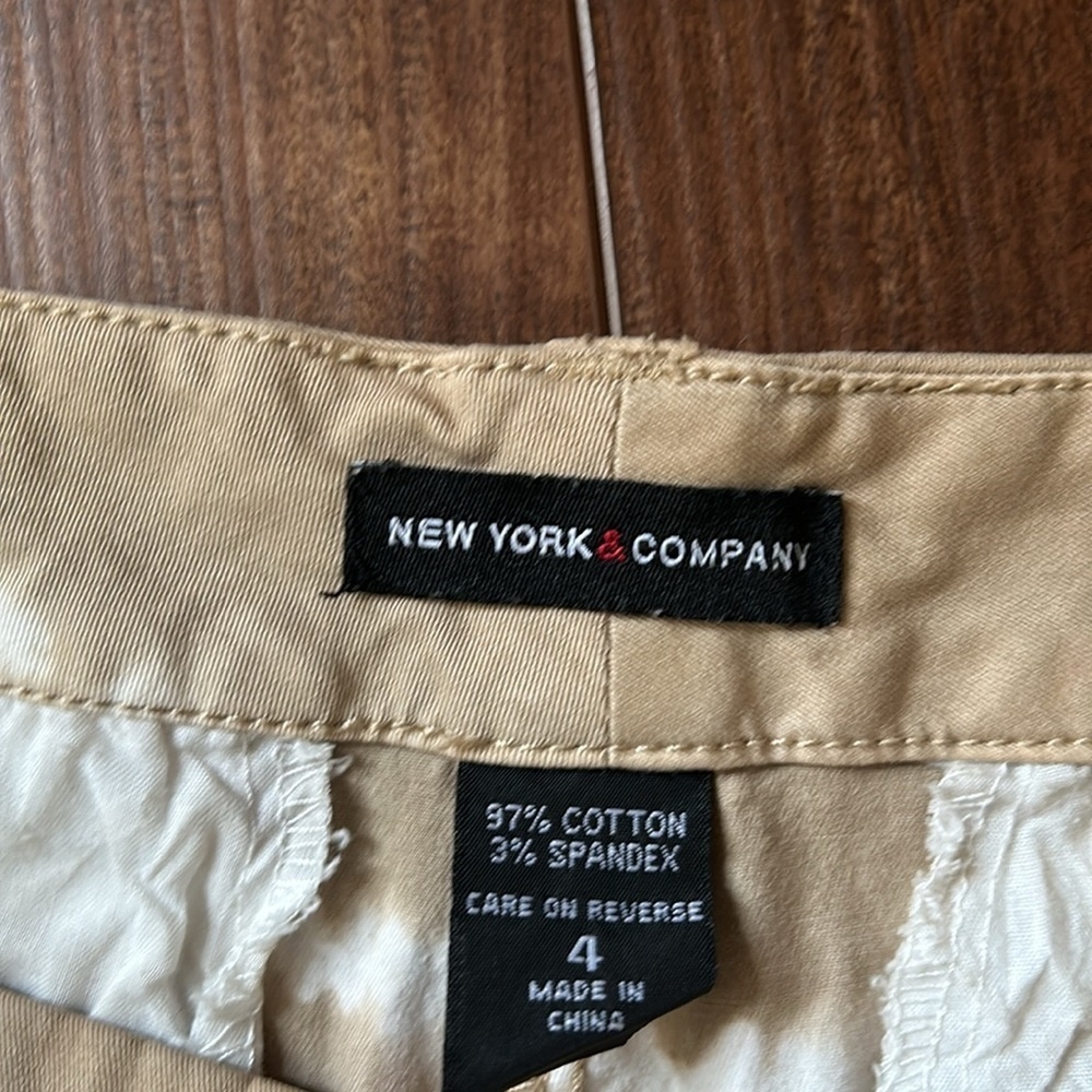 New York & Company Shorts - Picture 3 of 3